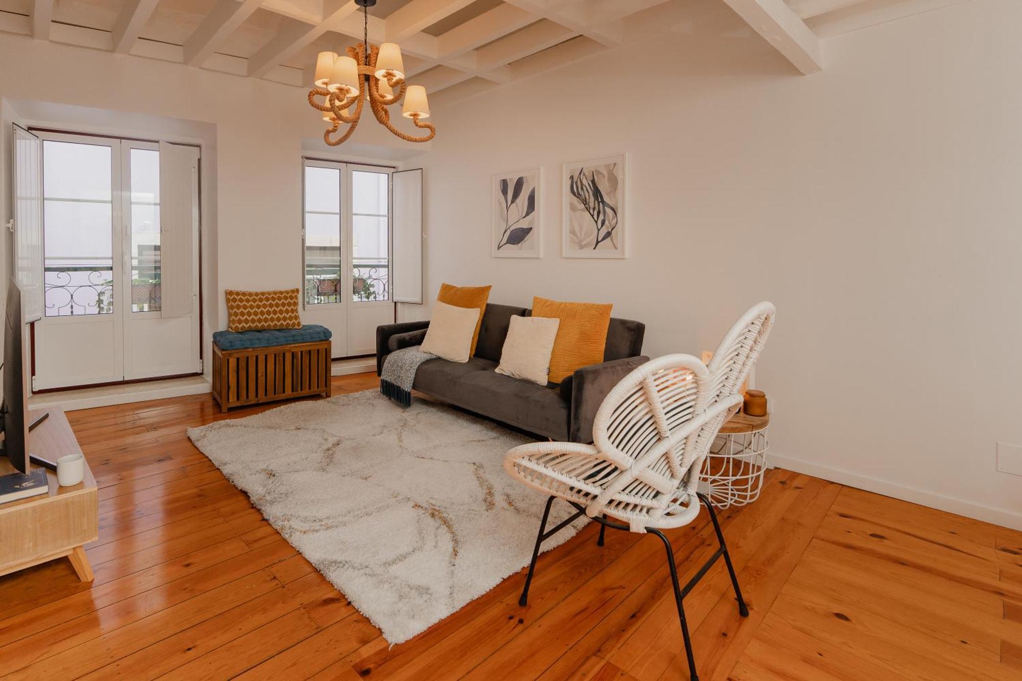 Stylish Getaway In A Mezzanine Flat By The Castle Daire Lisboa Dış mekan fotoğraf