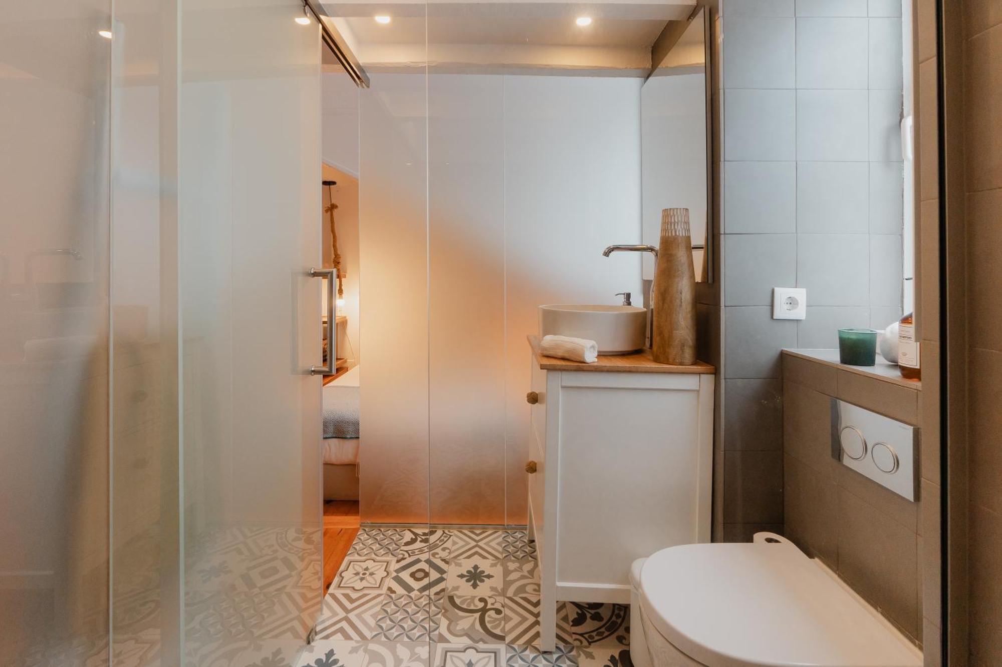 Stylish Getaway In A Mezzanine Flat By The Castle Daire Lisboa Dış mekan fotoğraf