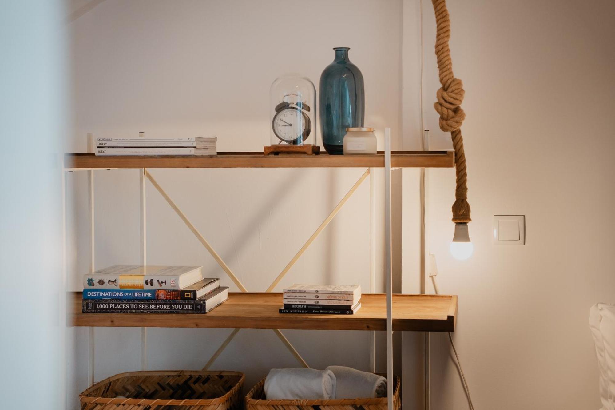 Stylish Getaway In A Mezzanine Flat By The Castle Daire Lisboa Dış mekan fotoğraf